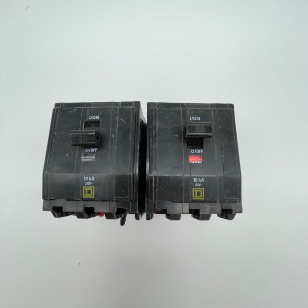 Lot of 2 Square D QOB320 20A 3-Pole Circuit Breakers 240V Bolt-On QOB320BP